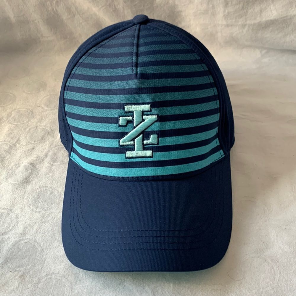 IZOD Golf Cap Cool Wear Vented New Condition Unisex